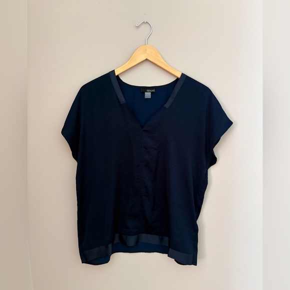 Renuar Deep Blue V-Neck Blouse with collar detail size Medium - Picture 2 of 4